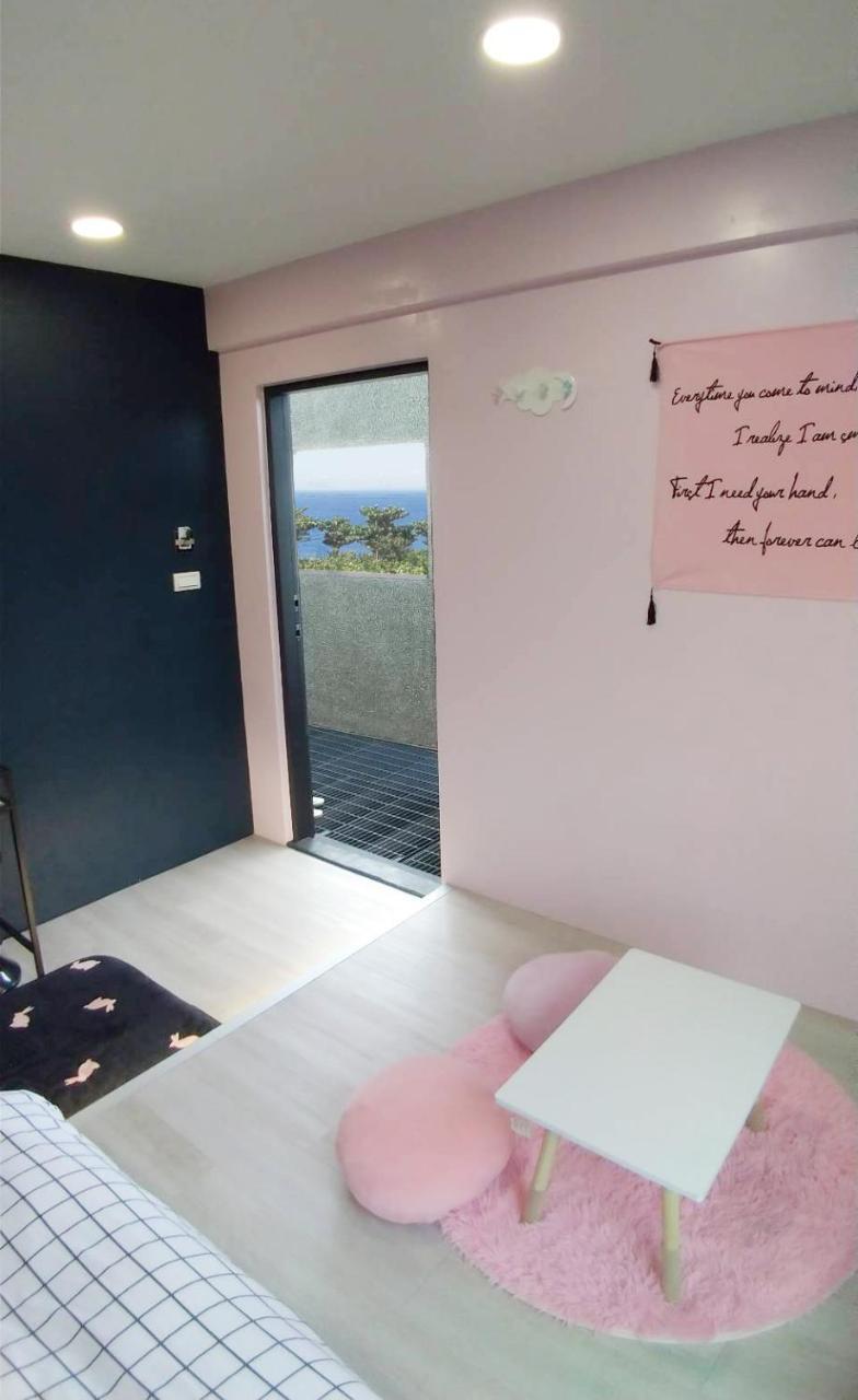 Haus (230 m²), 1 Schlafzimmer und 1 eigene Badezimmer in Liuqiu Xiaoliuqiu Exterior foto